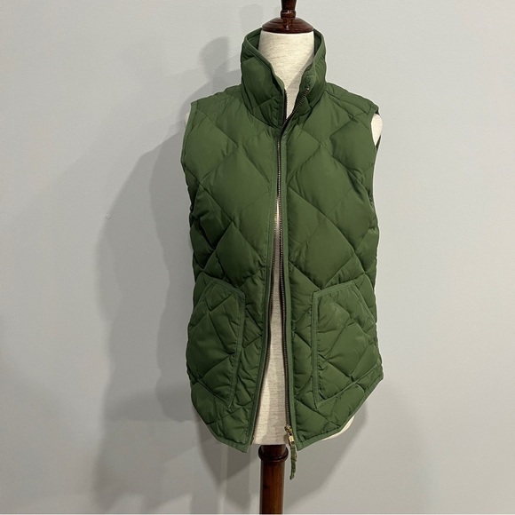 J. Crew Jackets & Blazers - JCrew‎ Green Quilted Sleeveless Vest for Women XS